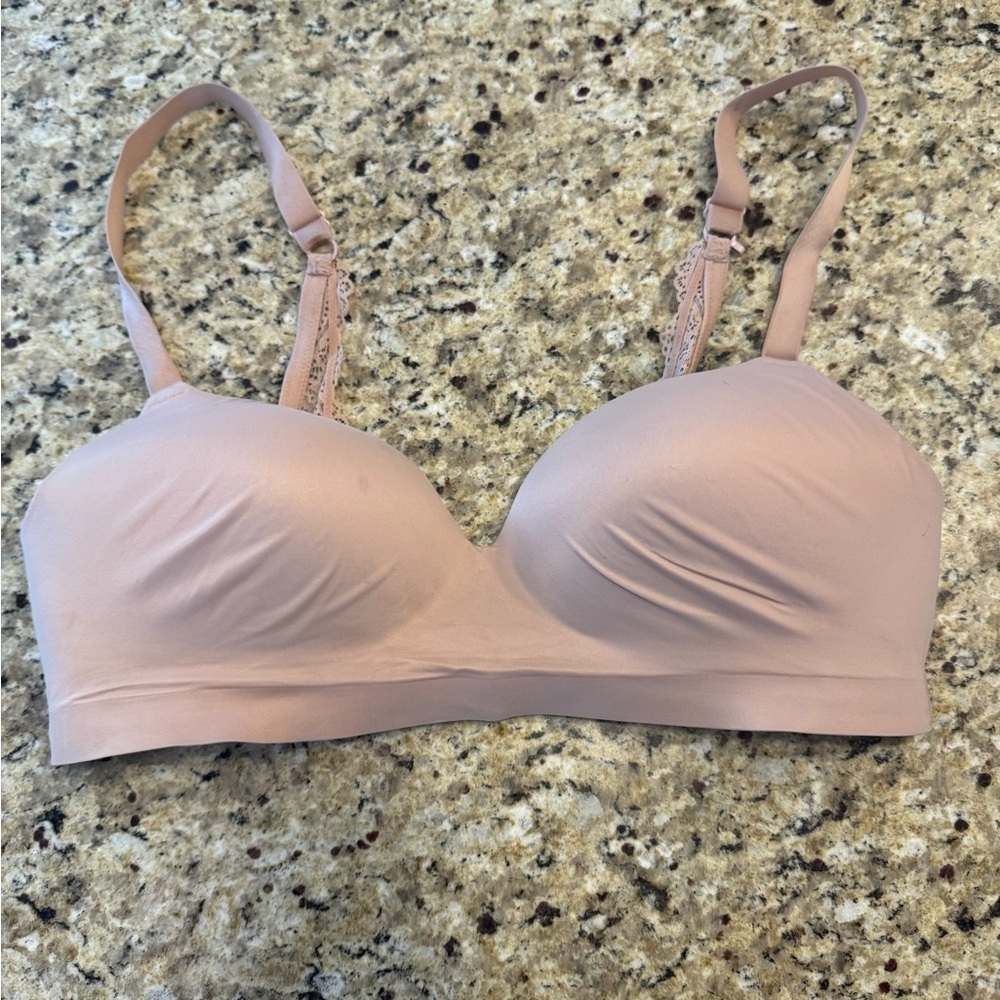 Soma Enbliss luxe wireless j hook Everyday Seamless Light Pink T-Shirt Bra 38C